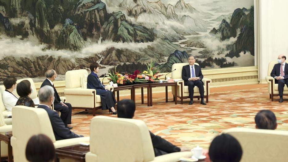 汪洋會見出席“攜手圓夢——兩岸同胞交流研討活動”的臺灣嘉賓代表