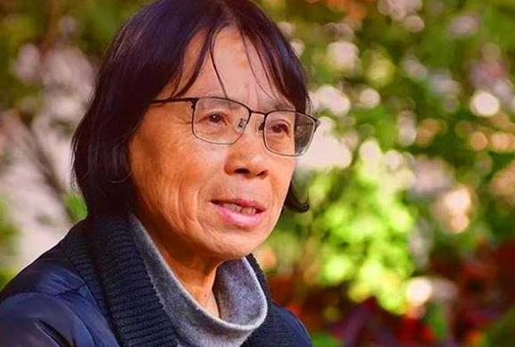 “全國脫貧攻堅(jiān)楷模”榮譽(yù)稱號(hào)獲得者張桂梅