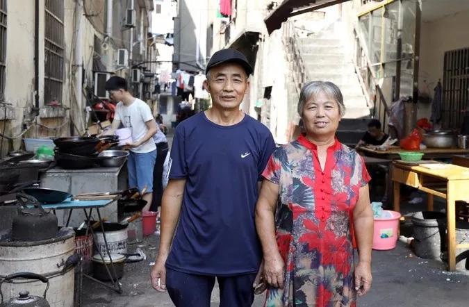 授予“第八屆全國道德模范”稱號(hào)萬佐成