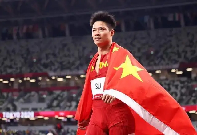 世界大賽中贏得男子短跑獎牌的中國運動員---蘇炳添