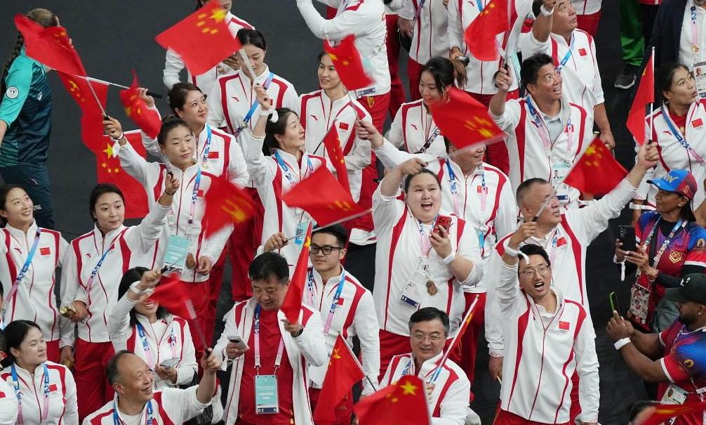 中共中央 國(guó)務(wù)院致第33屆奧運(yùn)會(huì)中國(guó)體育代表團(tuán)的賀電
