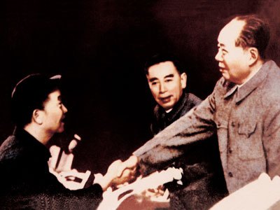 中國少年兒童出版社之邀創作了一套連環畫——《鐵人王進喜》